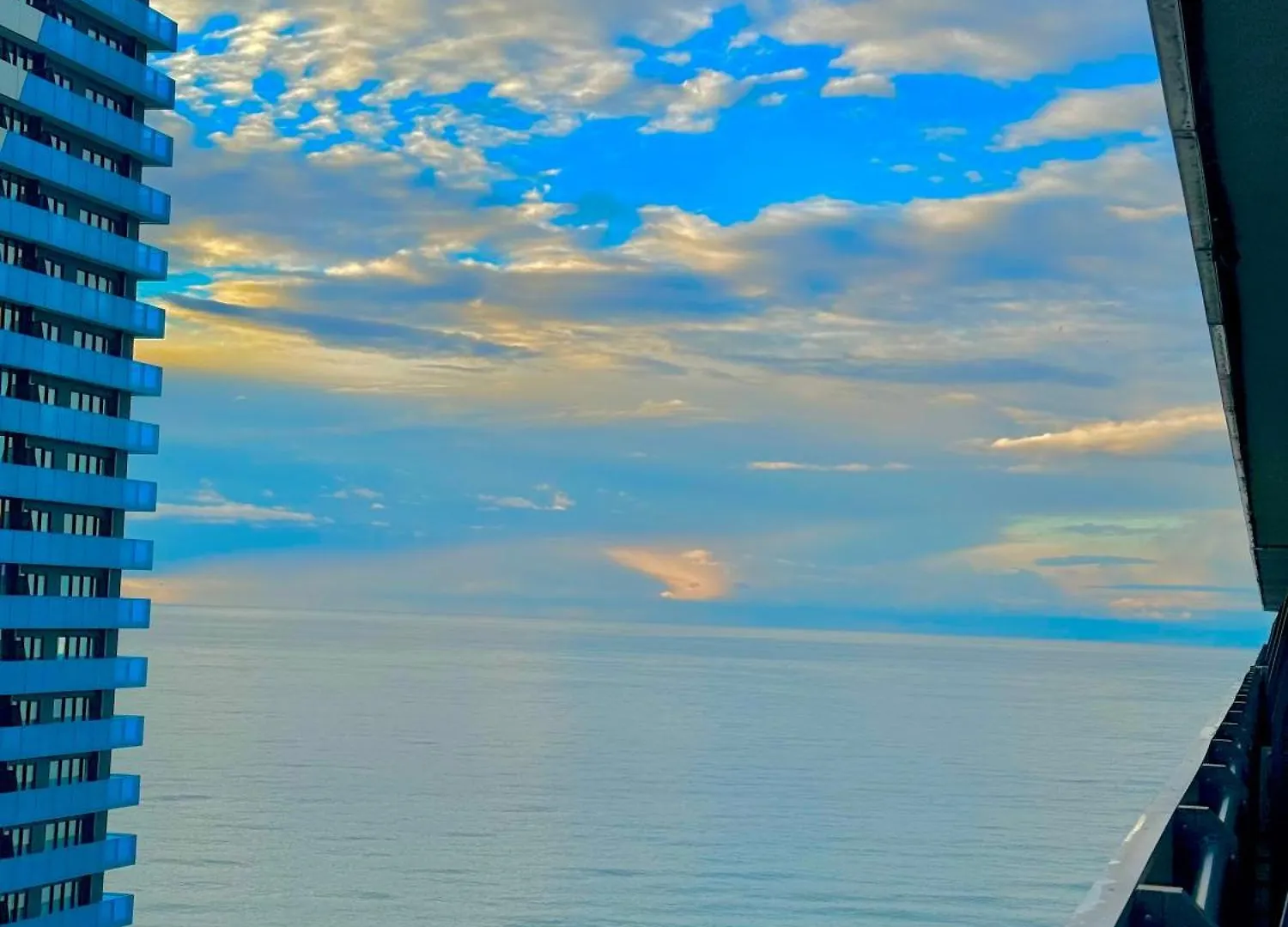 Orbi City Aparthotel Sea View Batum