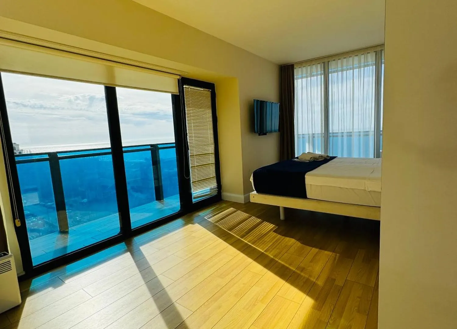 Orbi City Aparthotel Sea View Batum 5*,