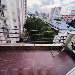 Guga House Тбилиси